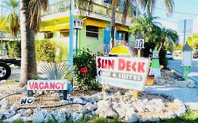 Sun Deck Inn And Suites